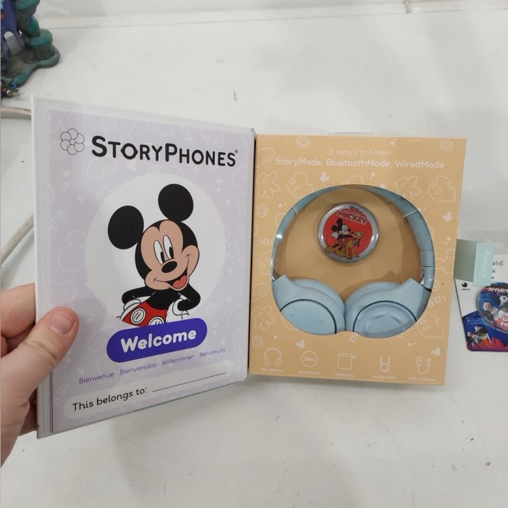 Onanoff StoryPhone Storytelling Headphones for Kids - Light Blue - Picture 3 of 14